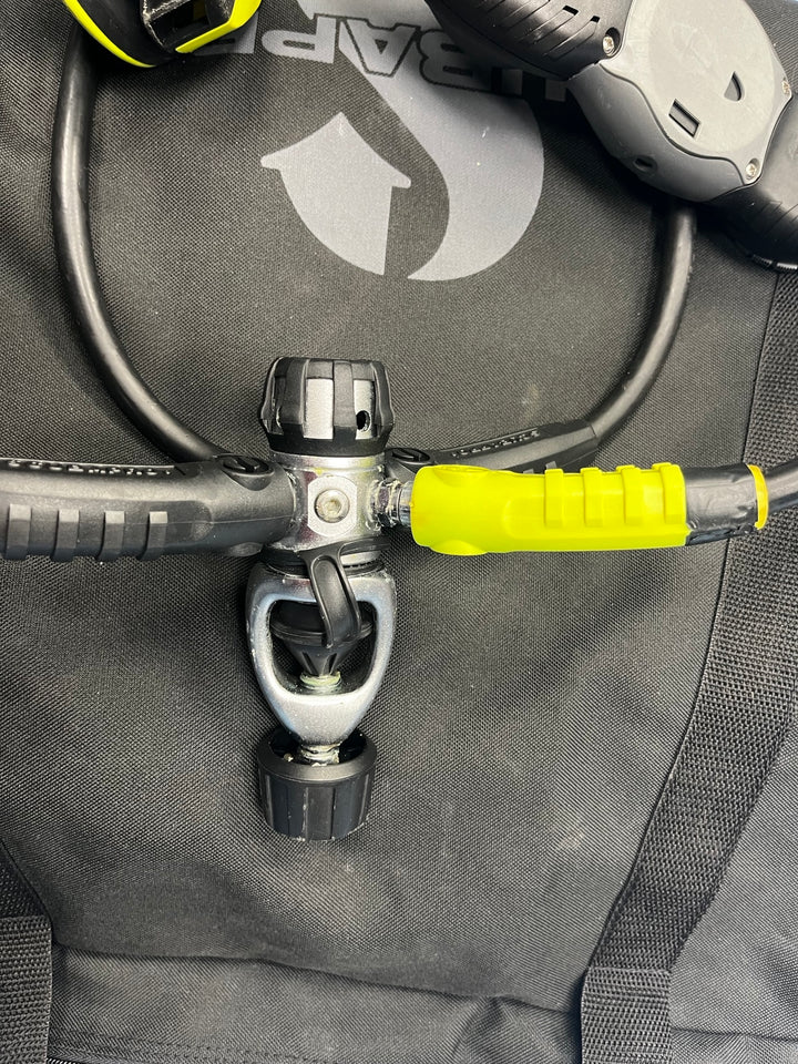 Second-hand Regulator set and Glide 500 BCD - scubapro - Aquaholics Dive Centre, Shop and Sea Safari