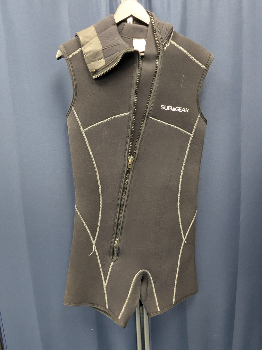 Large SubGear Shortie wetsuit (Used)