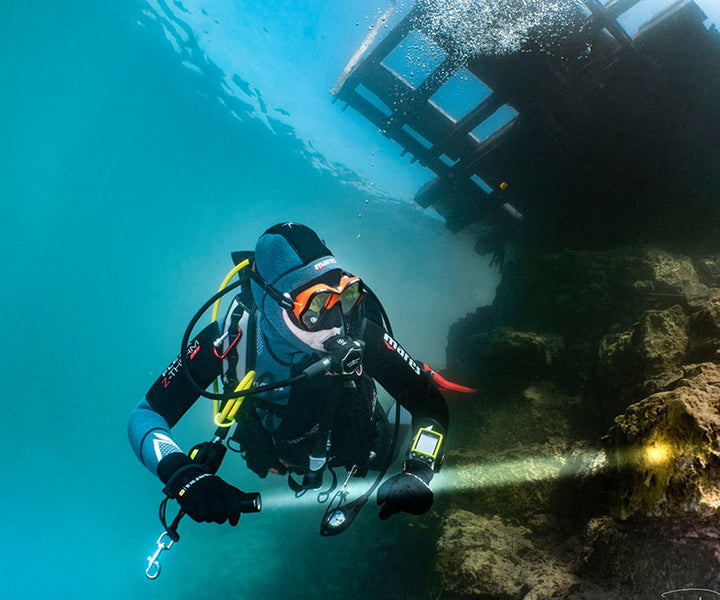 OrcaTorch - D530 - Orcatorch - Aquaholics Dive Centre, Shop and Sea Safari