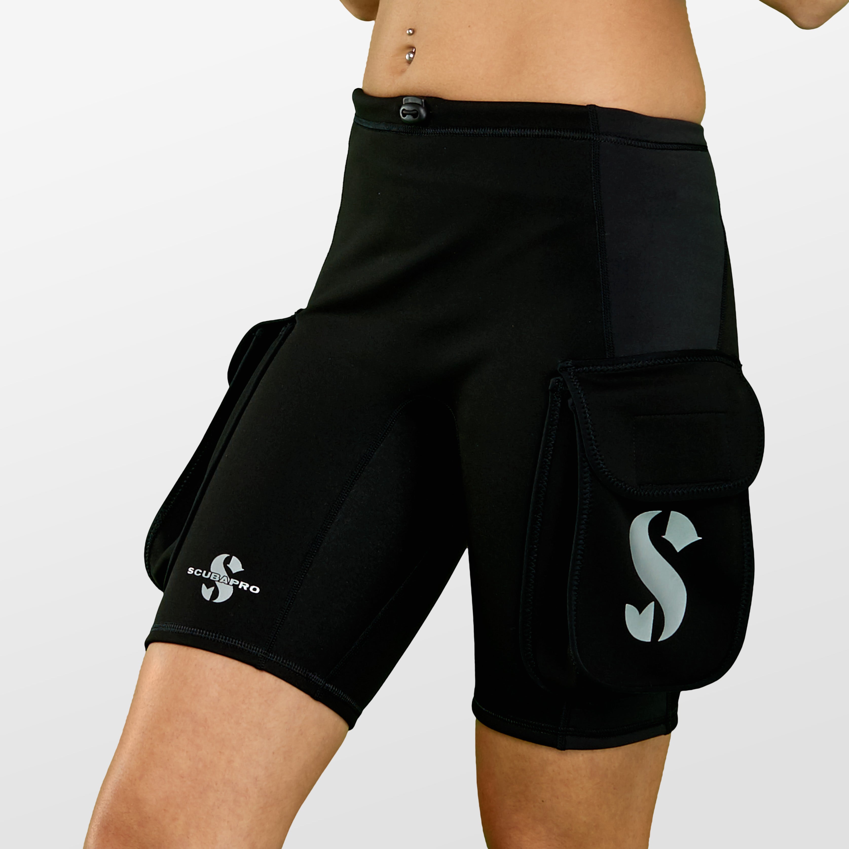 Short hybrid outlet